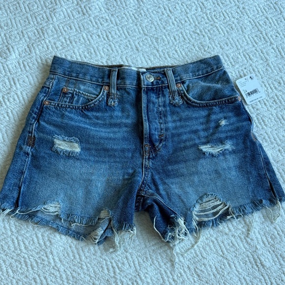 NWT We The Free Ripped Blue Jean Shorts Size 24 - Picture 2 of 9